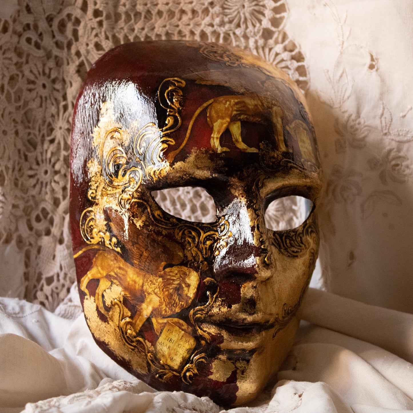 Volto Uomo maschera veneziana Leone San Marco decoupage in cartapesta foglia oro