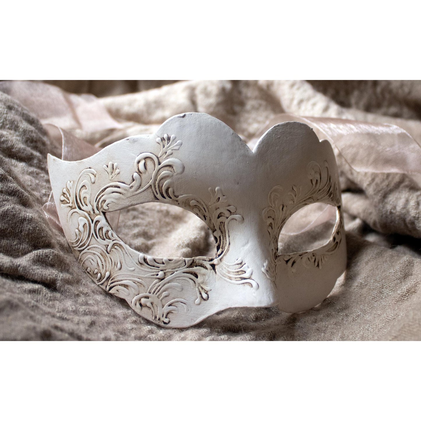 Maschera Veneziana Artigianale: Colombina Gesso