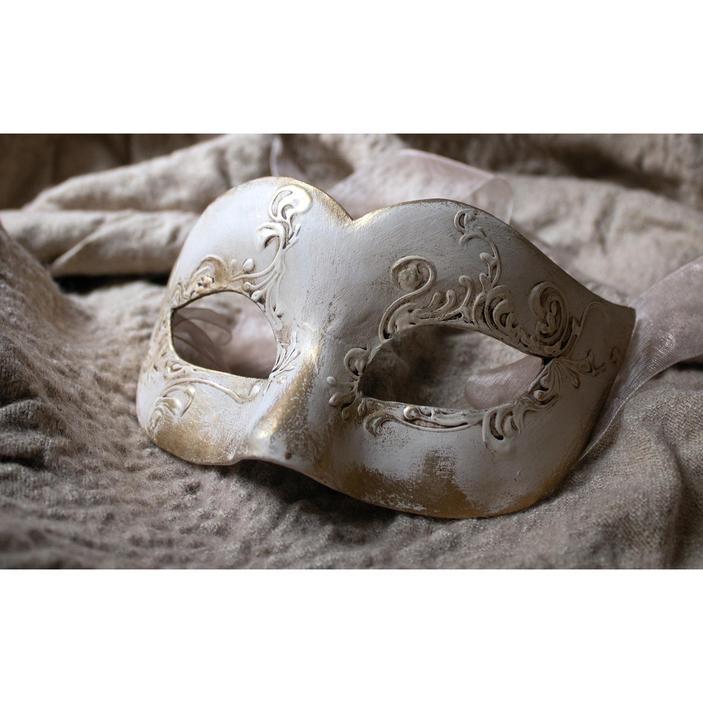 Maschera Veneziana Artigianale: Colombina Branca