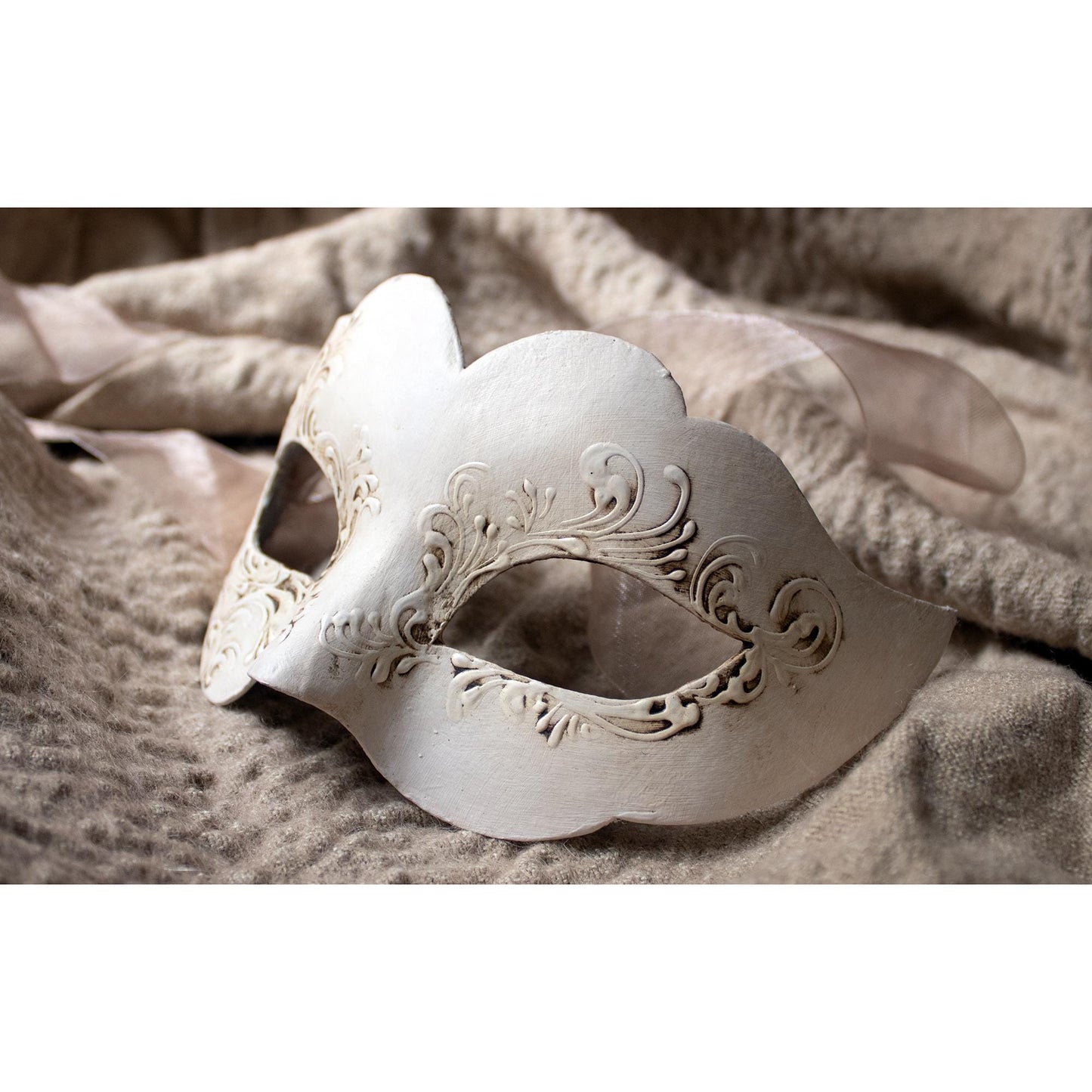 Maschera Veneziana Artigianale: Colombina Gesso