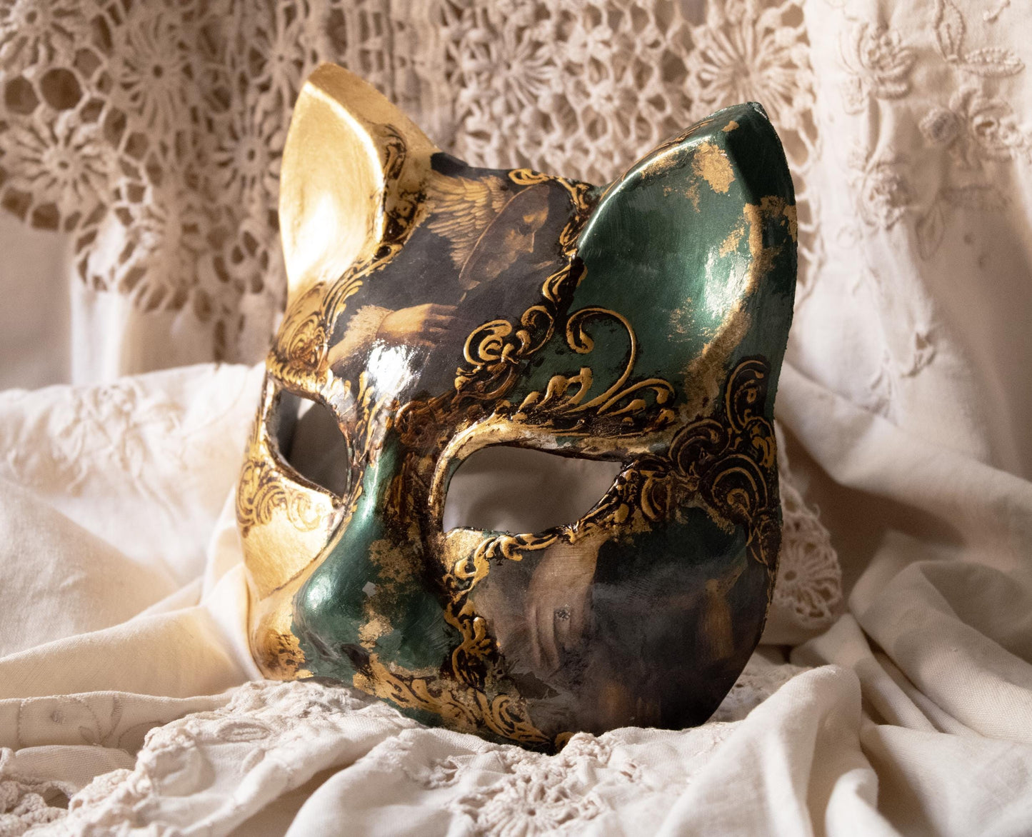 Maschera Veneziana Fatta a Mano: Foglia Oro, Decoupage, Dettaglio in Rilievo